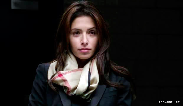 Sarah Shahi como Shaw en Person of Interest