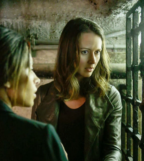 Shaw y Root en Person of Interest 3.06