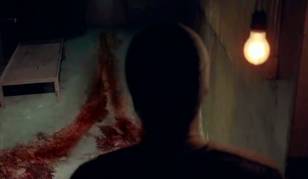 Tyreese en The Walking Dead 4x02 Tyreese descubre un rastro de sangre