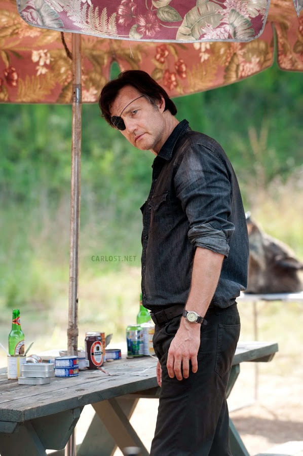 El Gobernador (David Morrissey) en el nuevo campamento, The Walking Dead 4x07