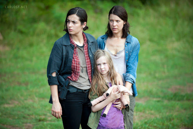 Tara (Alana Masterson), Meghan (Meyrick Murphy) y Lilly (Audrey Marie Anderson) en The Walking Dead Temporada 4, Episodio 7