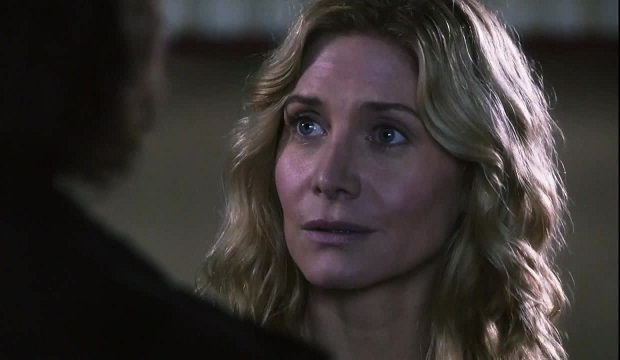 Rachel (Elizabeth Mitchell) en Revolution 2x13