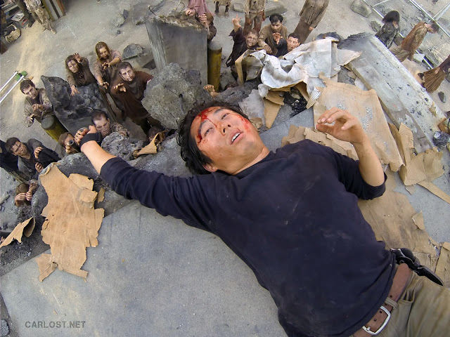 Glenn (Steven Yeun) herido en la prisión en The Walking Dead 4x10 Inmates