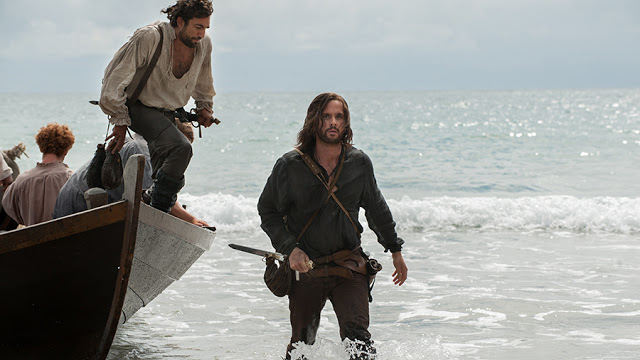 Leonardo Da Vinci (Tom Riley) y Zoroaster (Gregg Chillin) en Da Vinci's Demons 2x05 The Sun and the Moon