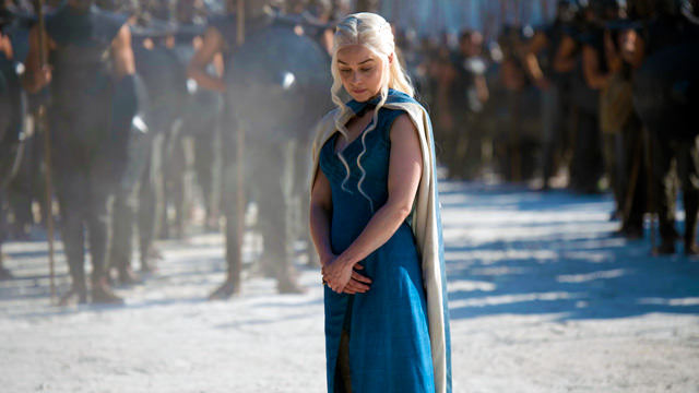 Daenerys Targaryen (Emilia Clarke) en Game of Thrones 4x03 Breaker of Chains