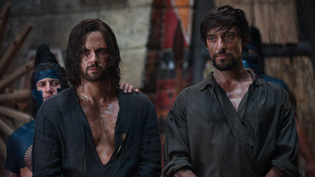 Leonardo (Tom Riley) y Riario (Blake Ritson) en Da Vinci's Demons 2x08 The Fall From Heaven