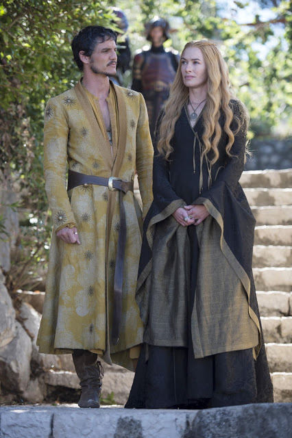 Obelyn Martell (Pedro Pascall) & Cersei Lannister (Lena Headey) en Game of Thrones 4x05 First of His Name