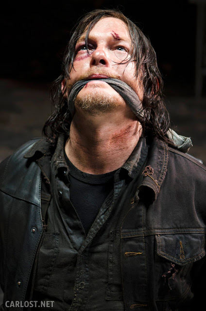 Daryl Dixon (Norman Reedus) amordazado en Terminus en The Walking Dead 5x01