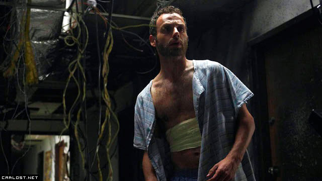 Rick Grimes (Andrew Lincoln) en The Walking Dead 1x01 Days Gone Bye