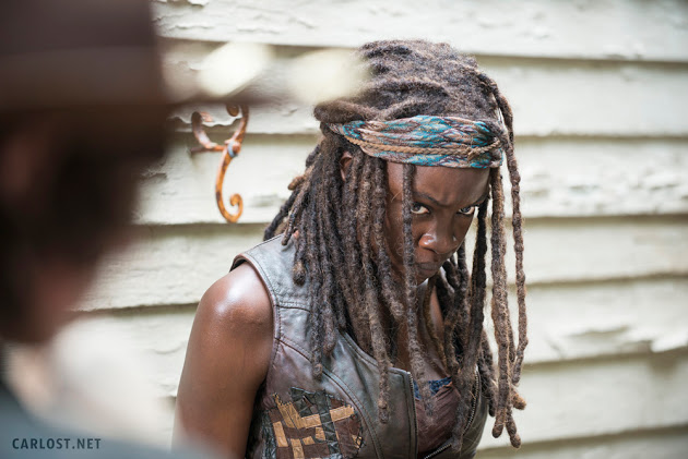 Michonne (Danai Gurira) en The Walking Dead 5x08 Coda (MidSeason Finale)