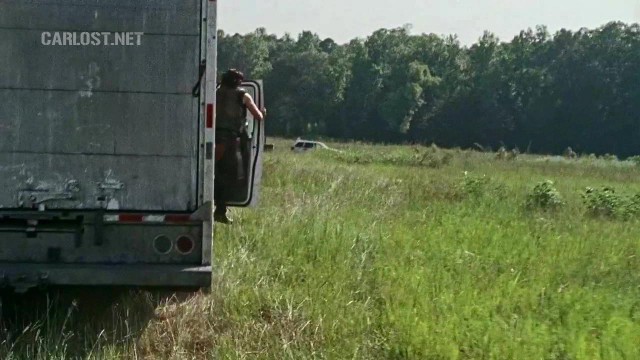 (Spoiler) Daryl saltando de un camión en The Walking Dead 6x10 The Next World