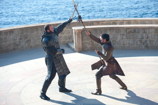 Gregor Clegane (Hafþór Júlíus Björnsson) vs Oberyn Martell (Pedro Pascal) en Game of Thrones S04E08