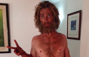 Chris Hemsworth irreconocible para su nueva película