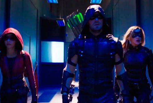 Thea (Speedy), Oliver (Green Arrow) y Laurel (Black Canary) en Arrow 4x11 (Promos)
