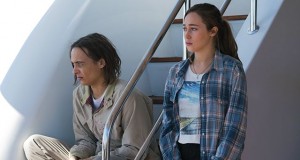 Nick (Frank Dillane) y Alicia (Alycia Debnam-Carey) en Fear The Walking Dead 2x01 Monster