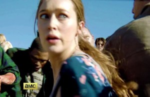 Alicia Clark (Alycia Debnam Carey) en Fear The Walking Dead 2x02 We All Fall Down (Promos+ Sneak Peeks)