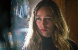 Alycia Debnam Carey como ALicia Clark en Fear The Walking Dead 2x05 Captive