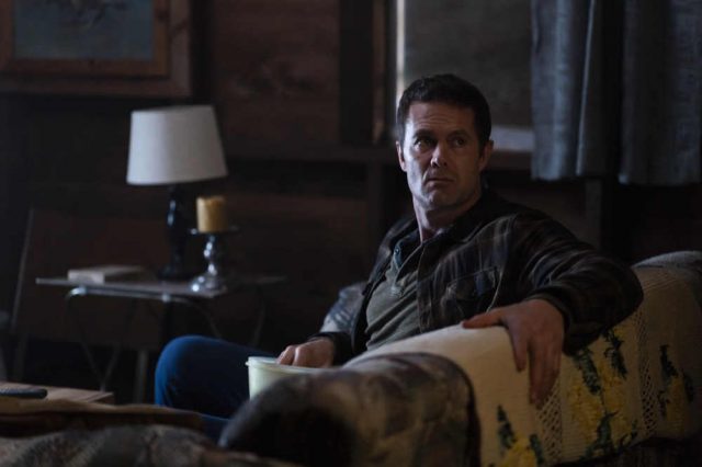 Fear The Walking Dead 4x05 - Garret Dillahunt como John Dorie