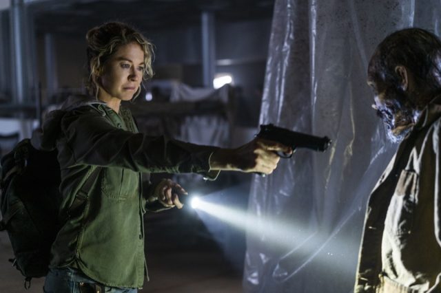 Fear the Walking Dead 4x06 - Jenna Elfman como Naomi 