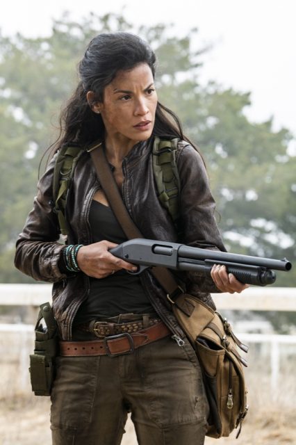 Fear the Walking Dead 4x06 - Danay Garcia como Luciana