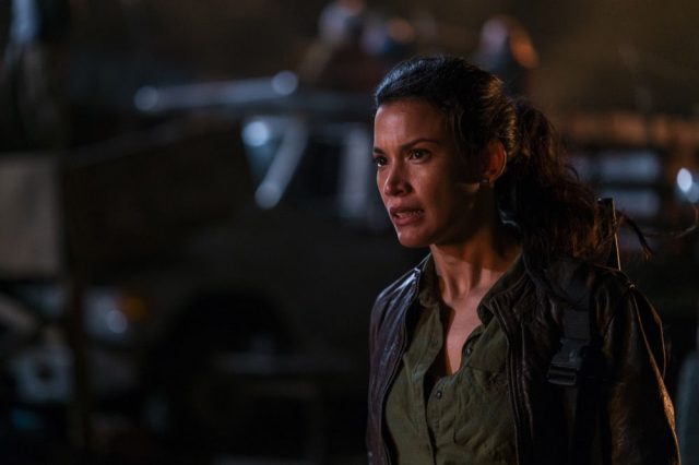 Fear The Walking Dead 4×07 – Danay Garcia como Luciana