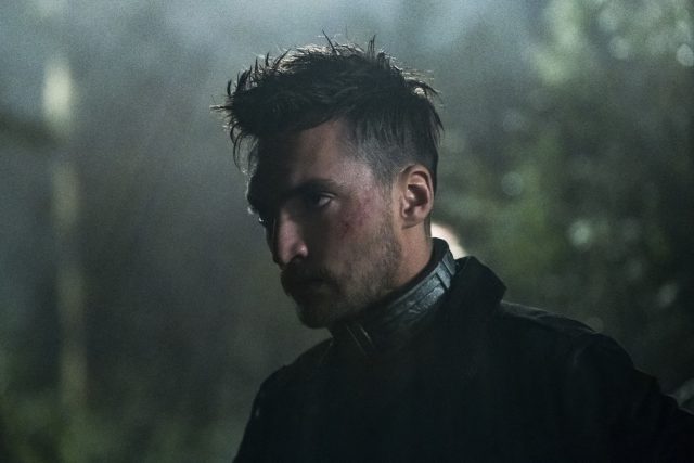 The 100 5x05 - Richard Harmon como John Murphy