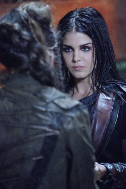 The 100 5x06 -  Marie Avgeropoulos como Octavia Blake