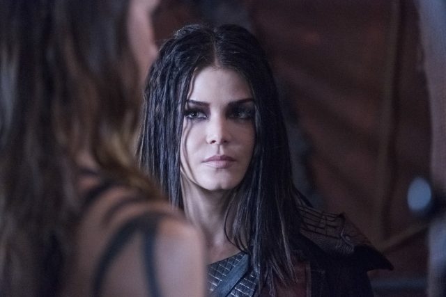 The 100 5x06 -  Marie Avgeropoulos como Octavia Blake