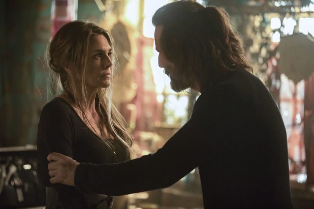 The 100 5x07 - Paige Turco como Abby Griffin, y Henry Ian Cusick como Marcus Kane