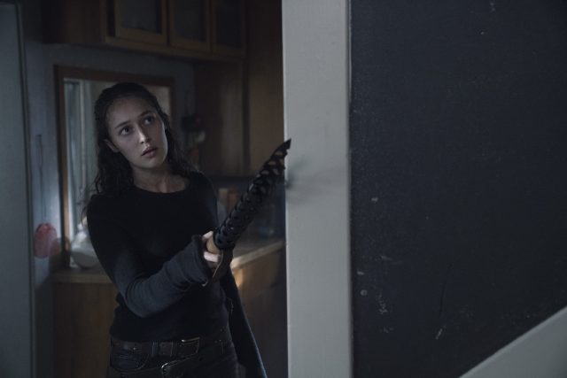 Fear The Walking Dead 4x10 - Alycia Debnam Carey como Alicia Clark