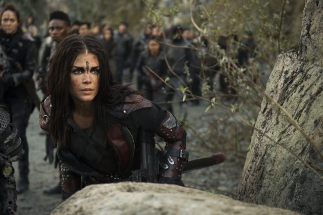 The 100 5x13 Season Finale - Marie Avgeropoulos, como Octavia, Blodreina