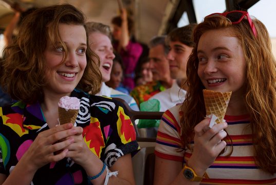 Eleven y Max en la tercera temporada de Stranger Things
