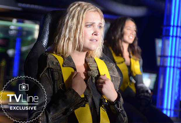 The 100 Temporada 6 - Clarke (Eliza Taylor) y Emori (Luisa D'Oliveira)