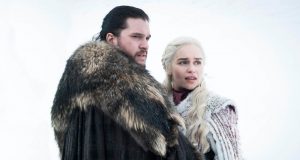 Jon Snow y Daenerys Targaryen en Game of Thrones 8x01 (Episodio 68) - Carlost.net