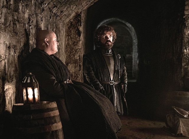 Varys y Tyrion en Game of Thrones Temporada 8 Episodio 3