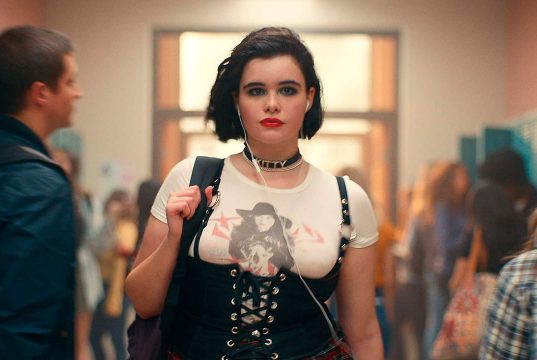 Kat (Barbie Ferreira) en Euphoria 1x03 Made You Look