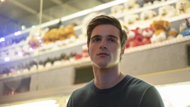 Jacob Elordi como Nate en Euphoria 1x04