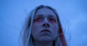 Jules (Hunter Schafer) en Euphoria 1x07