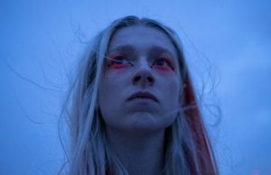 Jules (Hunter Schafer) en Euphoria 1x07