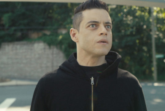 Rami Malek como Elliot Alderson en el final de Mr. Robot 4x12 + 4x13