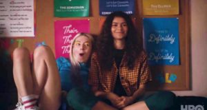 Hunter Schafer como Jules Vaughn y Zendaya como Rue Bennett en Euphoria (Bloopers)