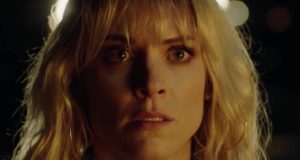 Maggie Civantos como Maca en Vis a Vis El Oasis Capitulo 6