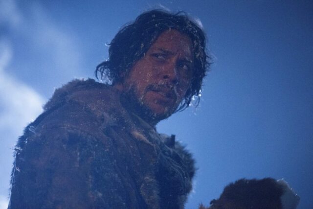 Bob Morley como Bellamy en The 100 7x11 Etherea