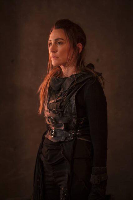 Jessica Harmon como Niylah