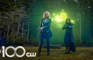 Clarke (Eliza Taylor) y Octavia (Marie Avgeropoulos) en The 100 7x15