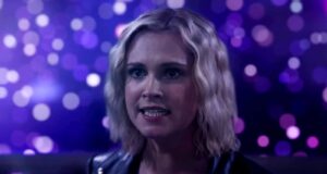 Eliza Taylor como Clarke en The 100 7x16 The Last War (Final de la serie)