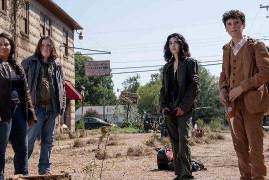 Iris, Silas, Hope y Elton en la primera temporada de TWD World Beyond