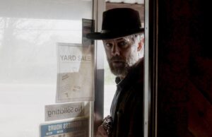 Garret Dillahunt como John Dorie en Fear The Walking Dead 6x08