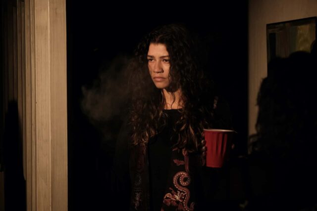 Zendaya como Rue en Euphoria 2x01