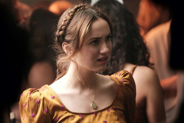 Maude Apatow como Lexi en Euphoria Temporada 2 Episodio 1